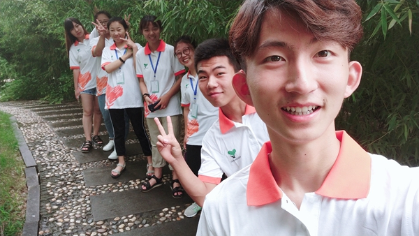 0713-长安大学校内-团队合照 (8).jpg